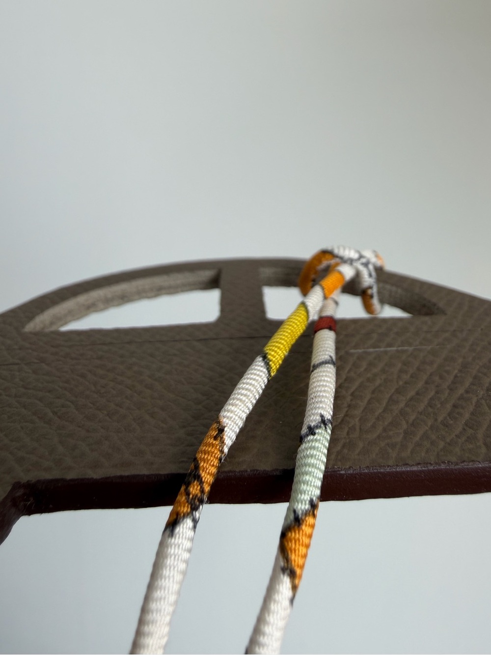 Hermès Italian Car Leather Charm in Etoupè. Petit h 🎉 - Picture 4 of 7